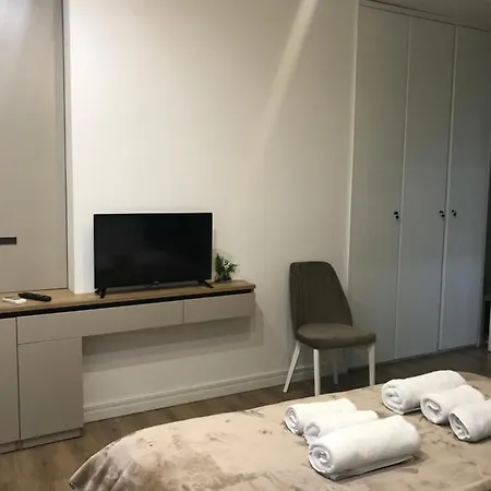 فندق مبيت وإفطار Sara & Esi